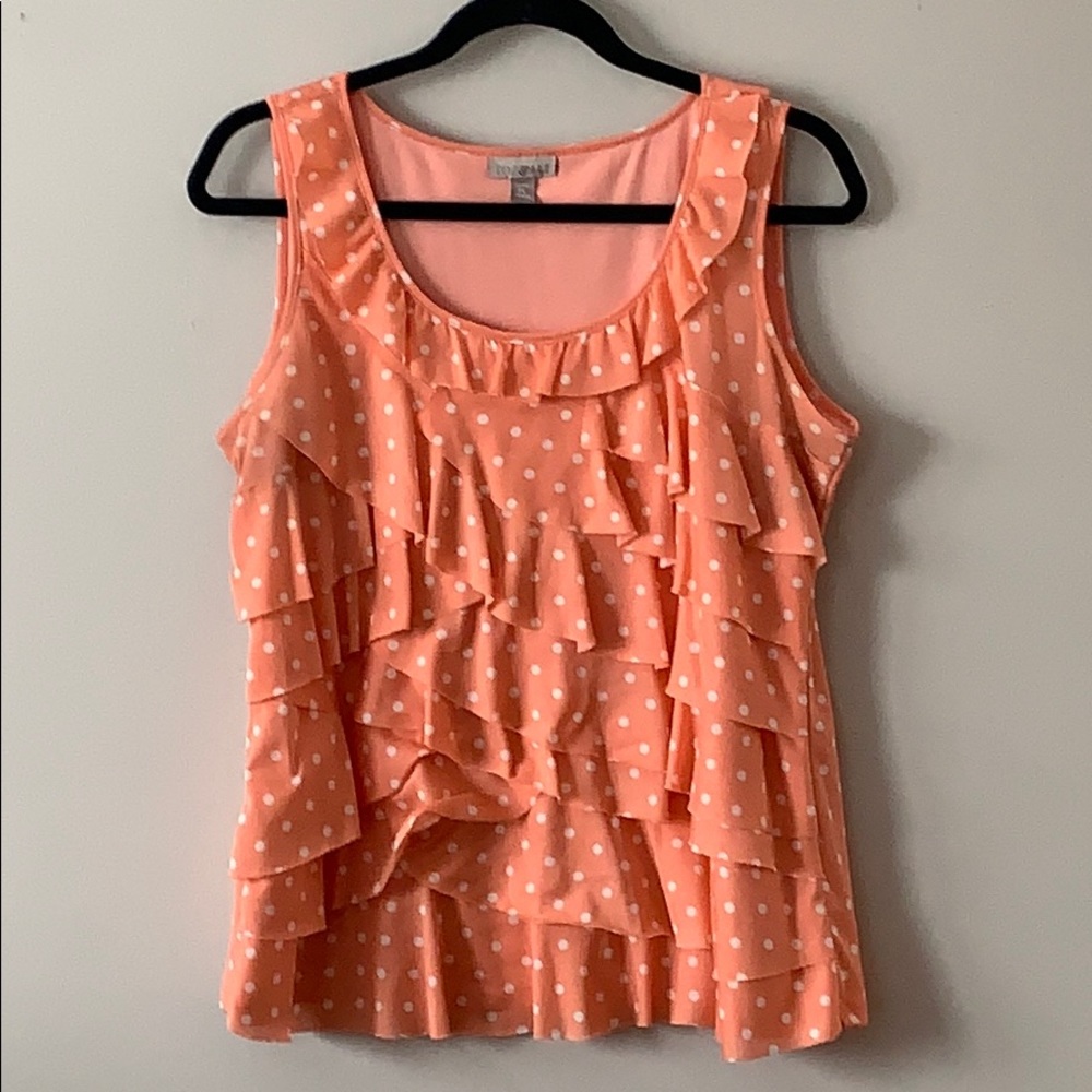 Ruffled sleeveless loose fitting top